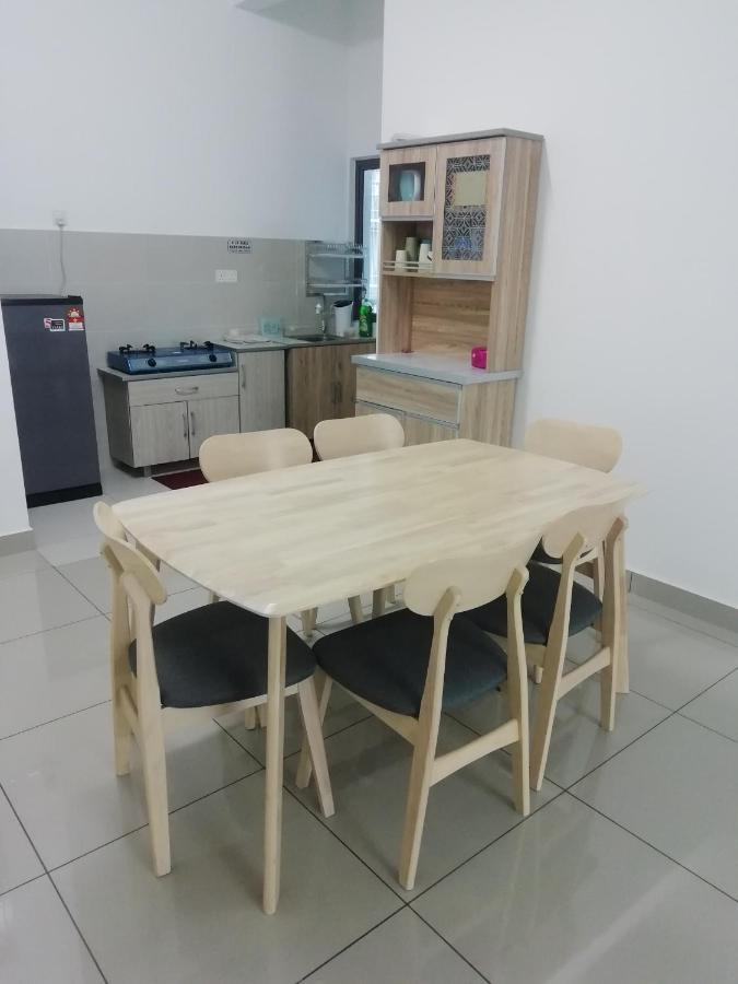 Fz Almyra Homestay Kajang Exterior foto