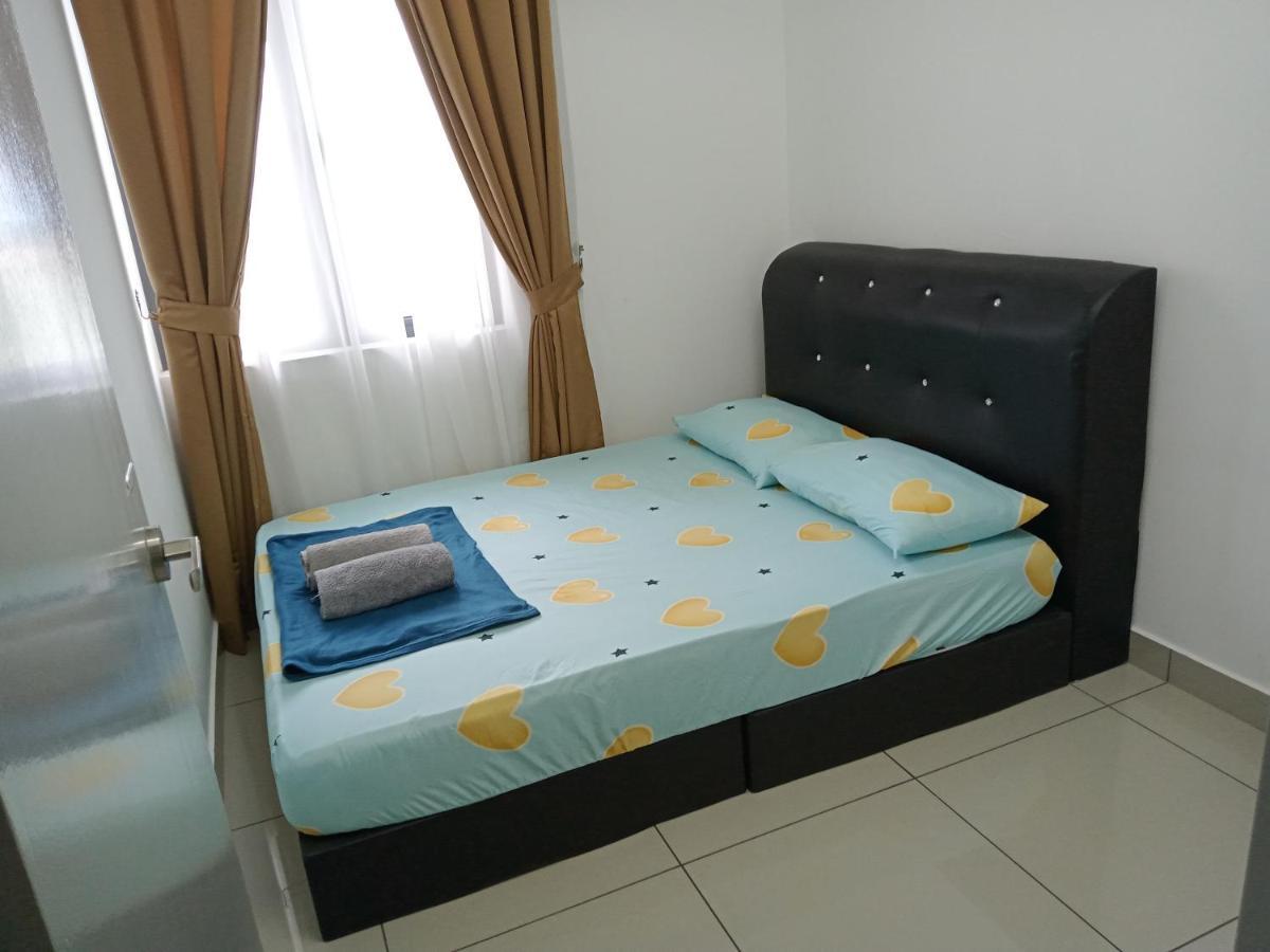 Fz Almyra Homestay Kajang Exterior foto